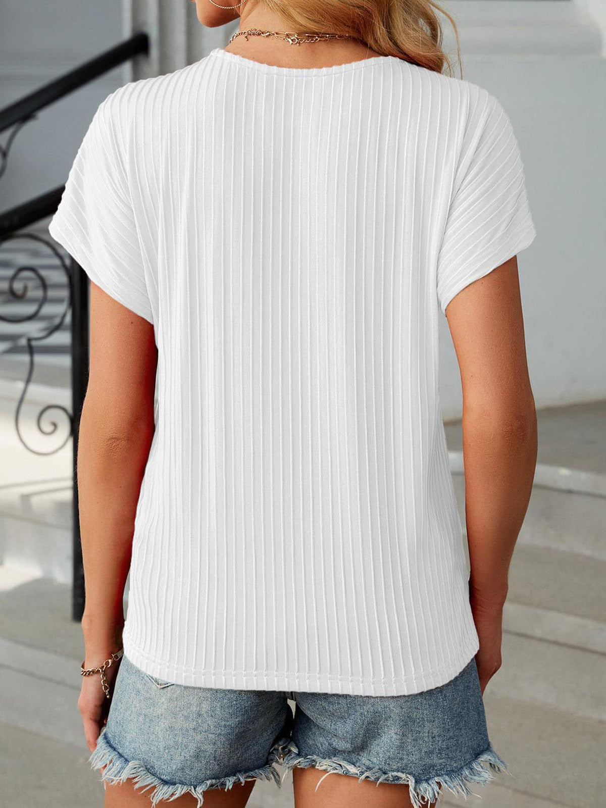 ✨Damen Sommer Klassisches Jacquard-Streifen-T-Shirt